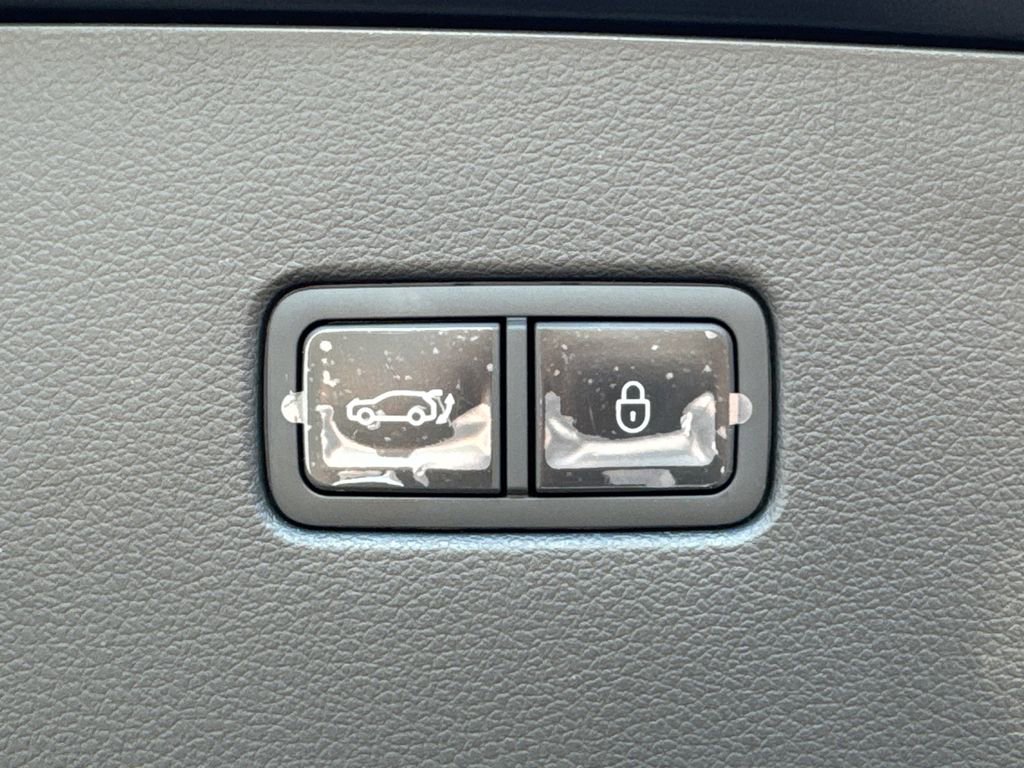 Used 2025 Genesis GV80 3.5T e-SC image 19