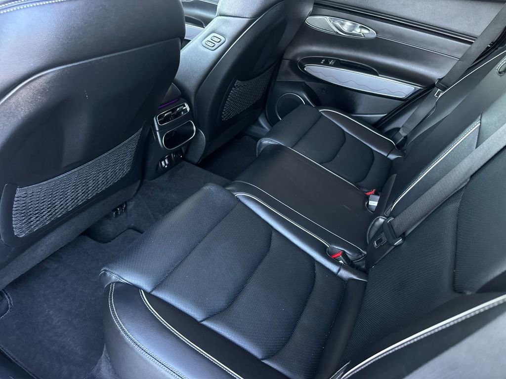 Used 2023 Genesis GV70 2.5T Advanced w/ Advanced Package image 13