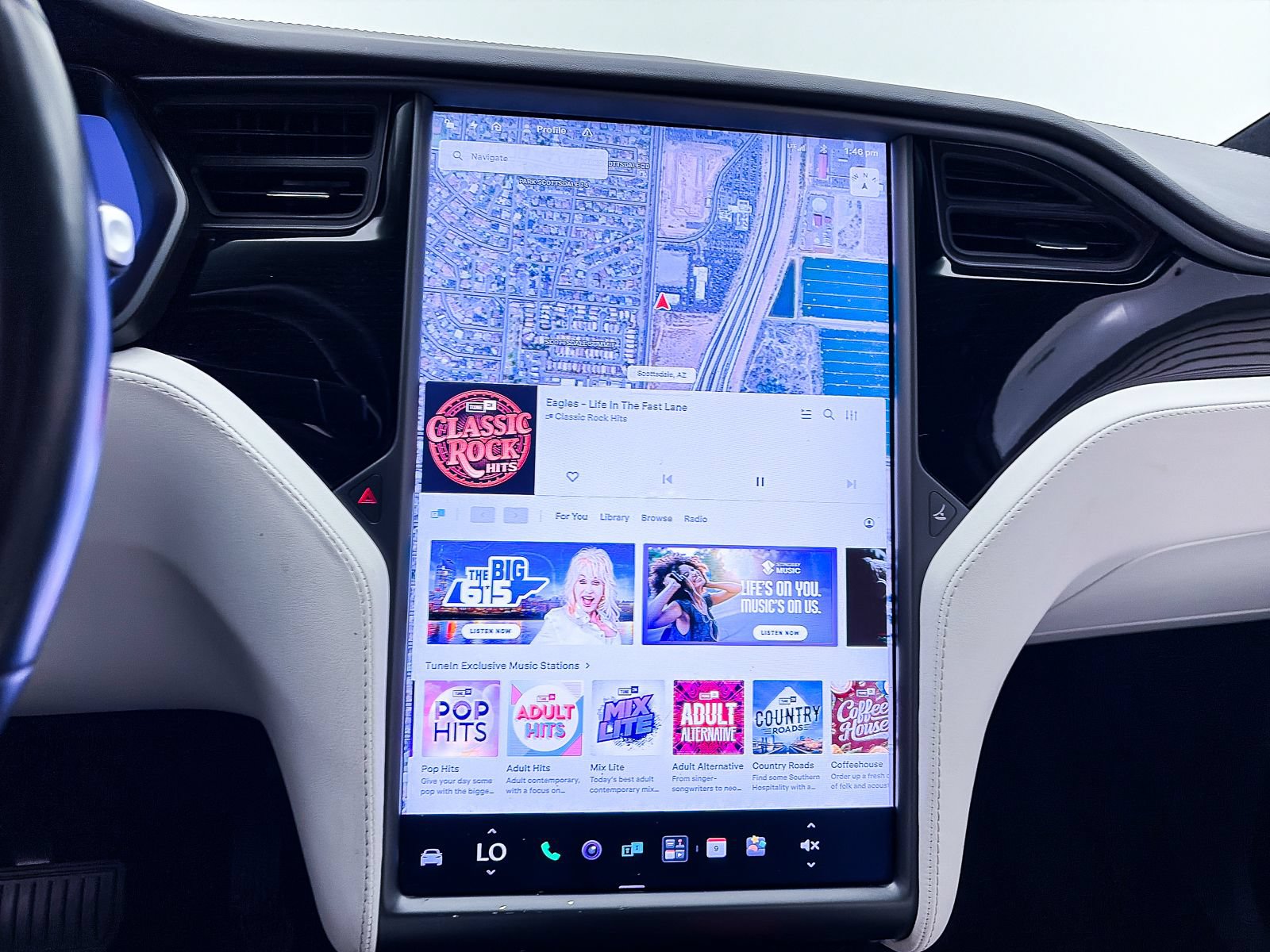Used 2020 Tesla Model X Long Range AWD/4WD image 21