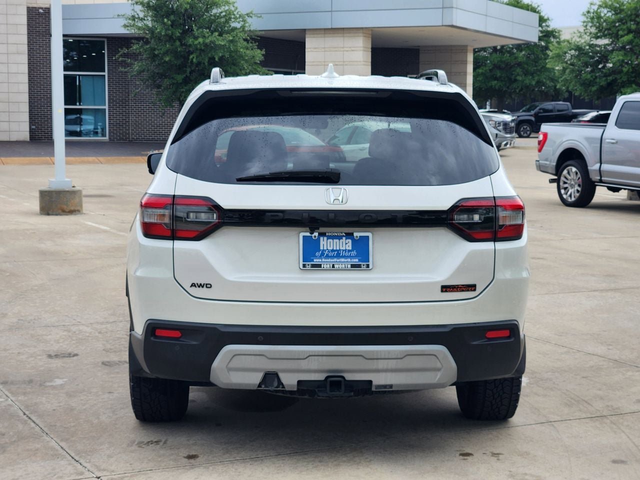 Certified 2025 Honda Pilot TrailSport image 6