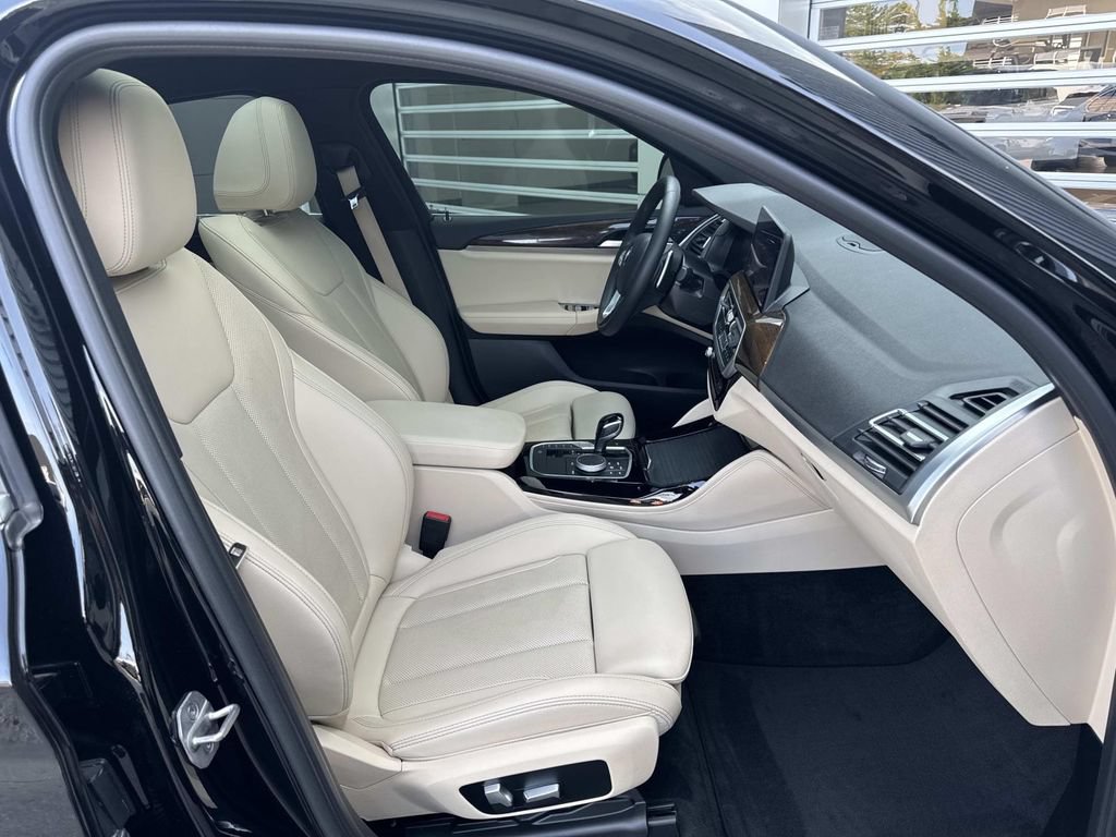 Used 2022 BMW X4 xDrive30i w/ Convenience Package AWD/4WD image 9