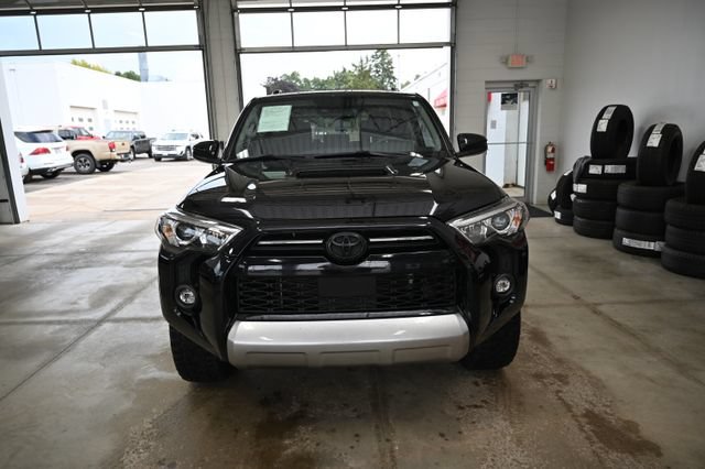 Used 2022 Toyota 4Runner TRD Off-Road w/ TRD Black Wheel Package (TMS) AWD/4WD image 2