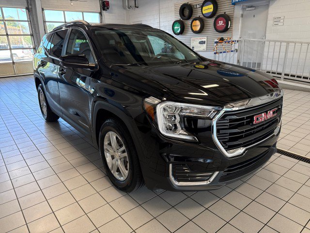 Used 2023 GMC Terrain SLE w/ Driver Convenience Package