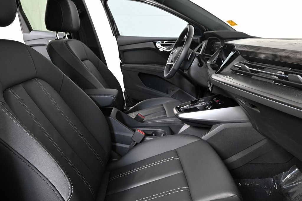 Used 2024 Audi Q4 e-tron Premium image 21