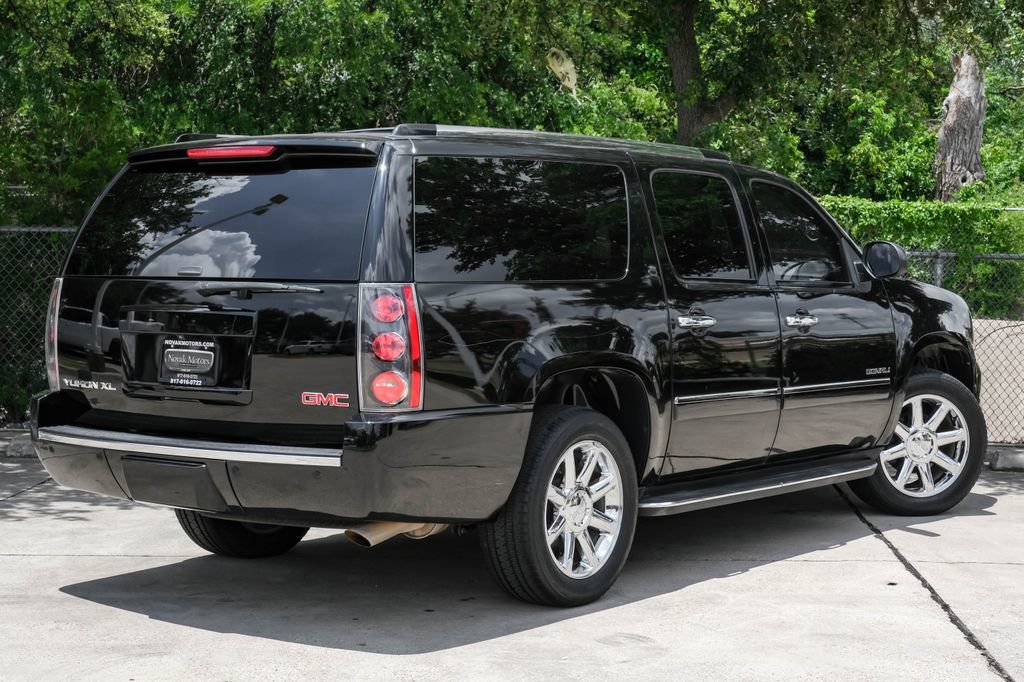 Used 2013 GMC Yukon XL Denali AWD/4WD image 16