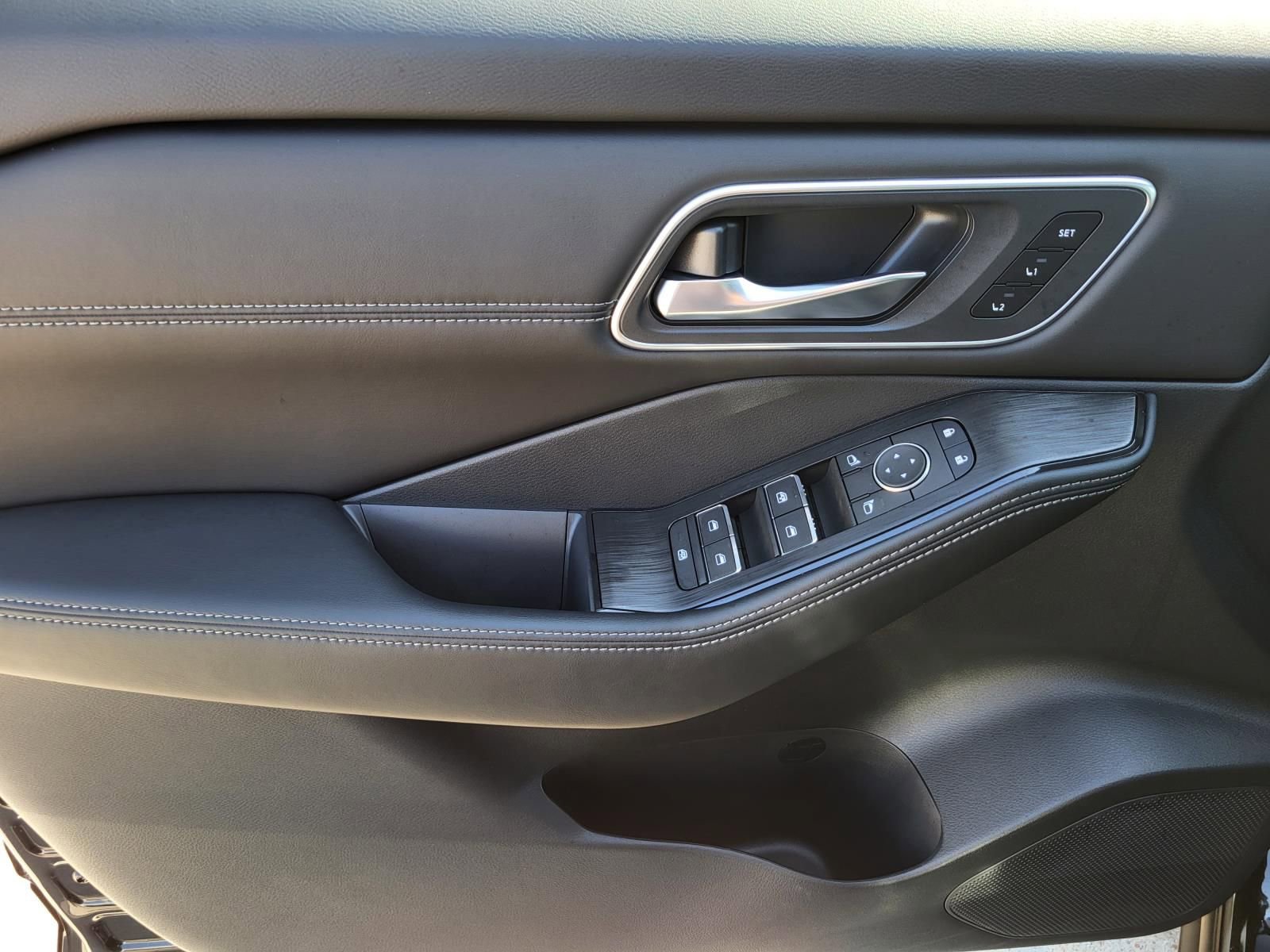 New 2026 Nissan Rogue Platinum image 20