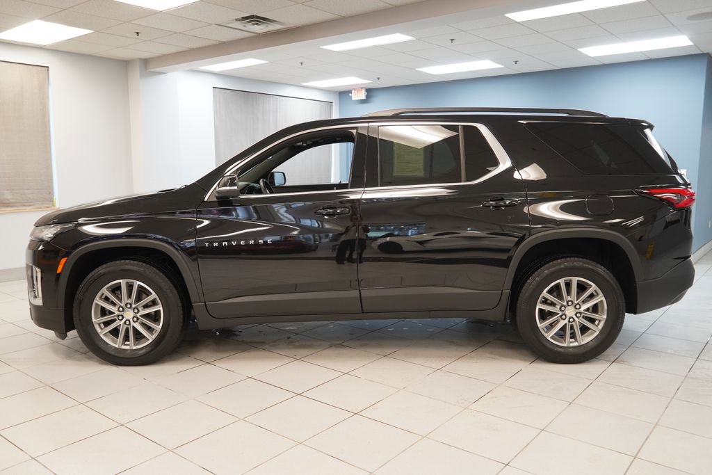Certified 2023 Chevrolet Traverse LT image 2