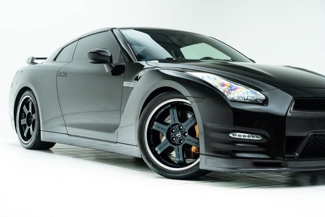 Used 2014 Nissan GT-R Track Edition AWD/4WD image 3