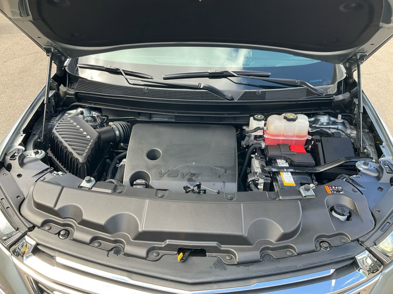 Used 2023 Chevrolet Traverse LT FWD image 20