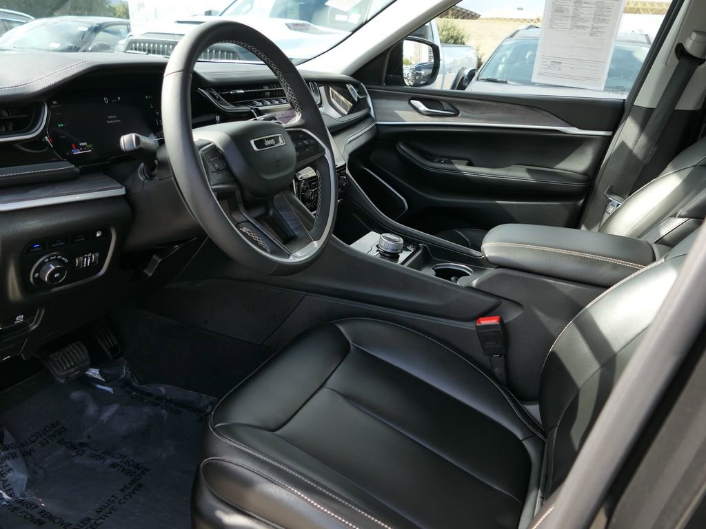 Used 2023 Jeep Grand Cherokee 4WD 4xe image 9