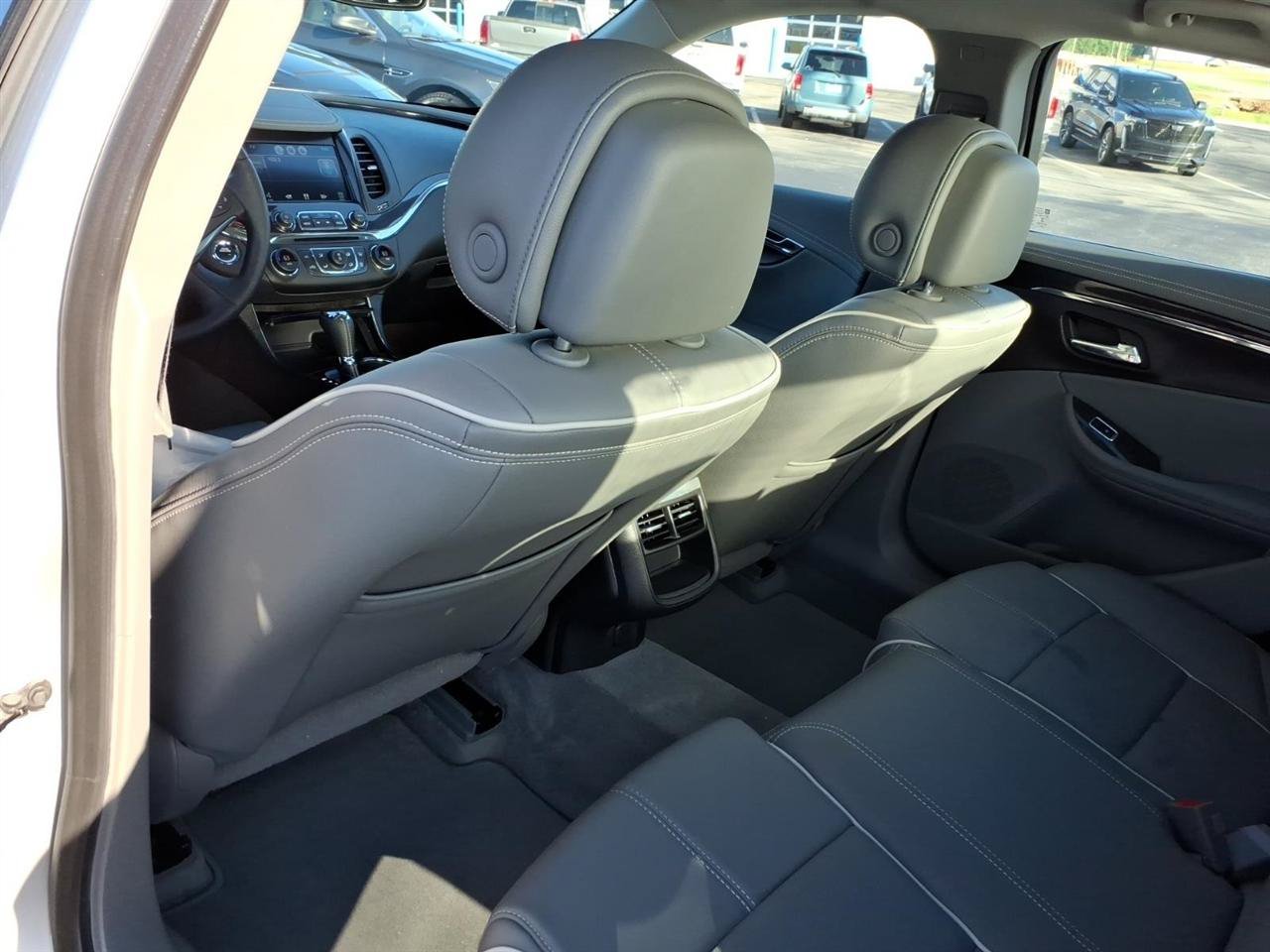 Used 2014 Chevrolet Impala LTZ FWD image 8