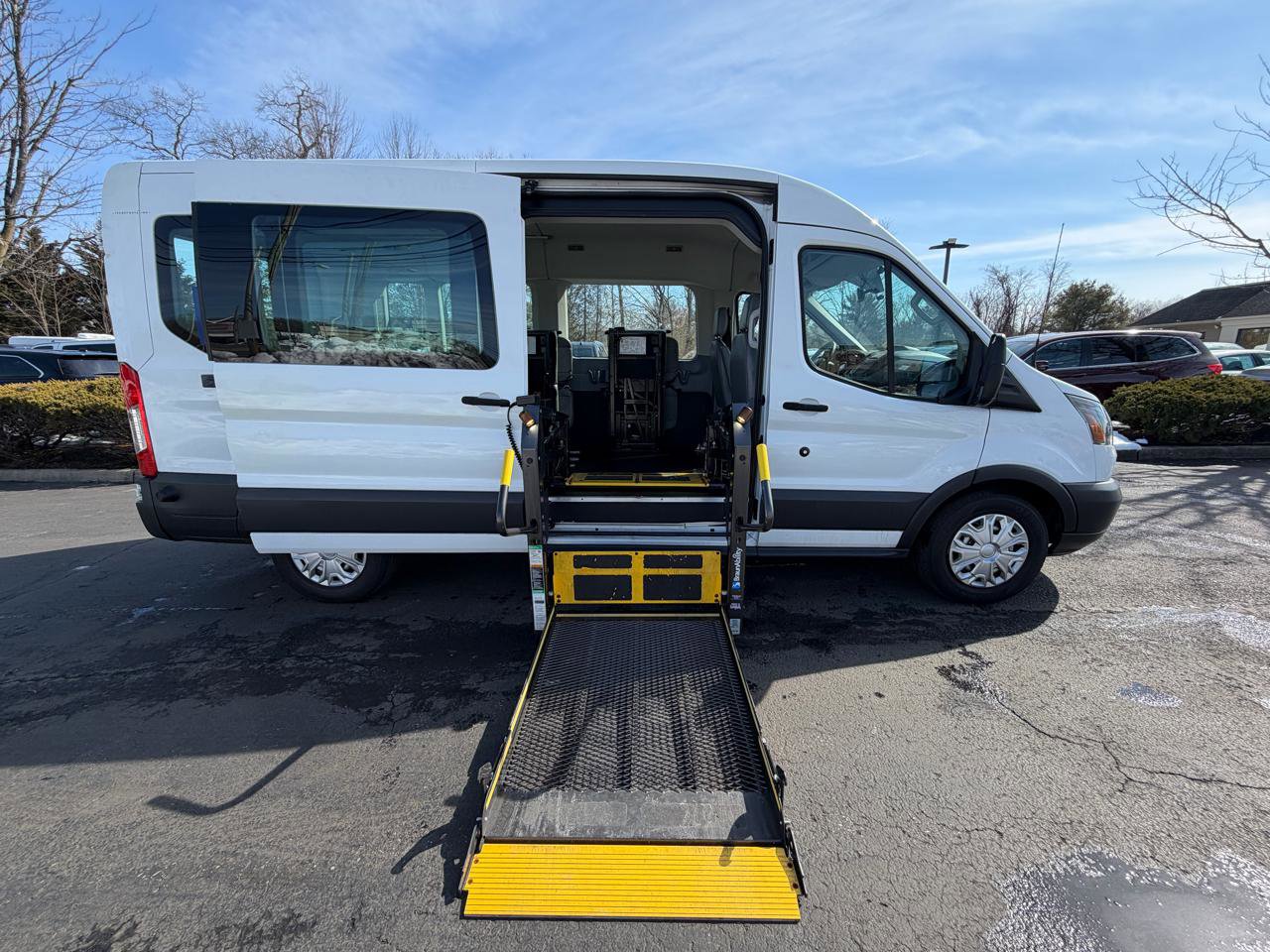 Used 2015 Ford Transit 350 XL RWD image 17