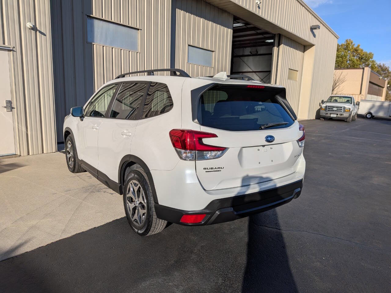 Used 2022 Subaru Forester Premium image 5