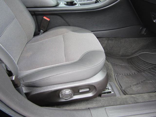 Certified 2018 Ford Taurus SEL AWD/4WD image 11