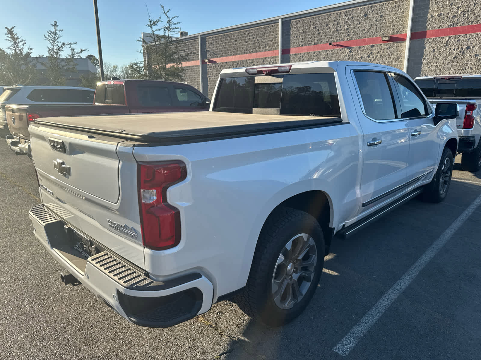 Used 2025 Chevrolet Silverado 1500 High Country w/ Technology Package image 4