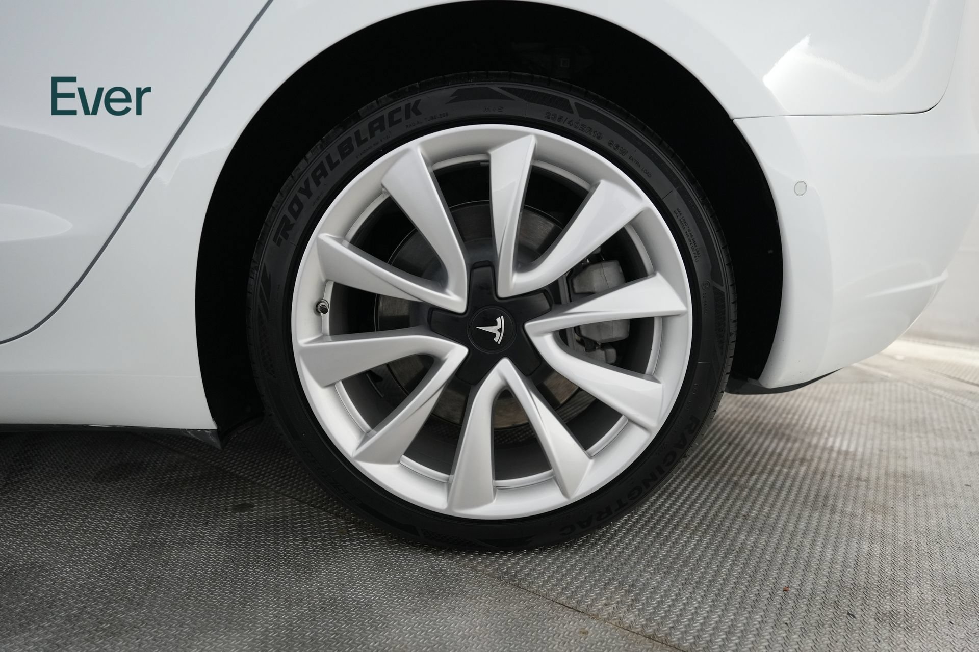 Used 2018 Tesla Model 3 Mid Range RWD image 9