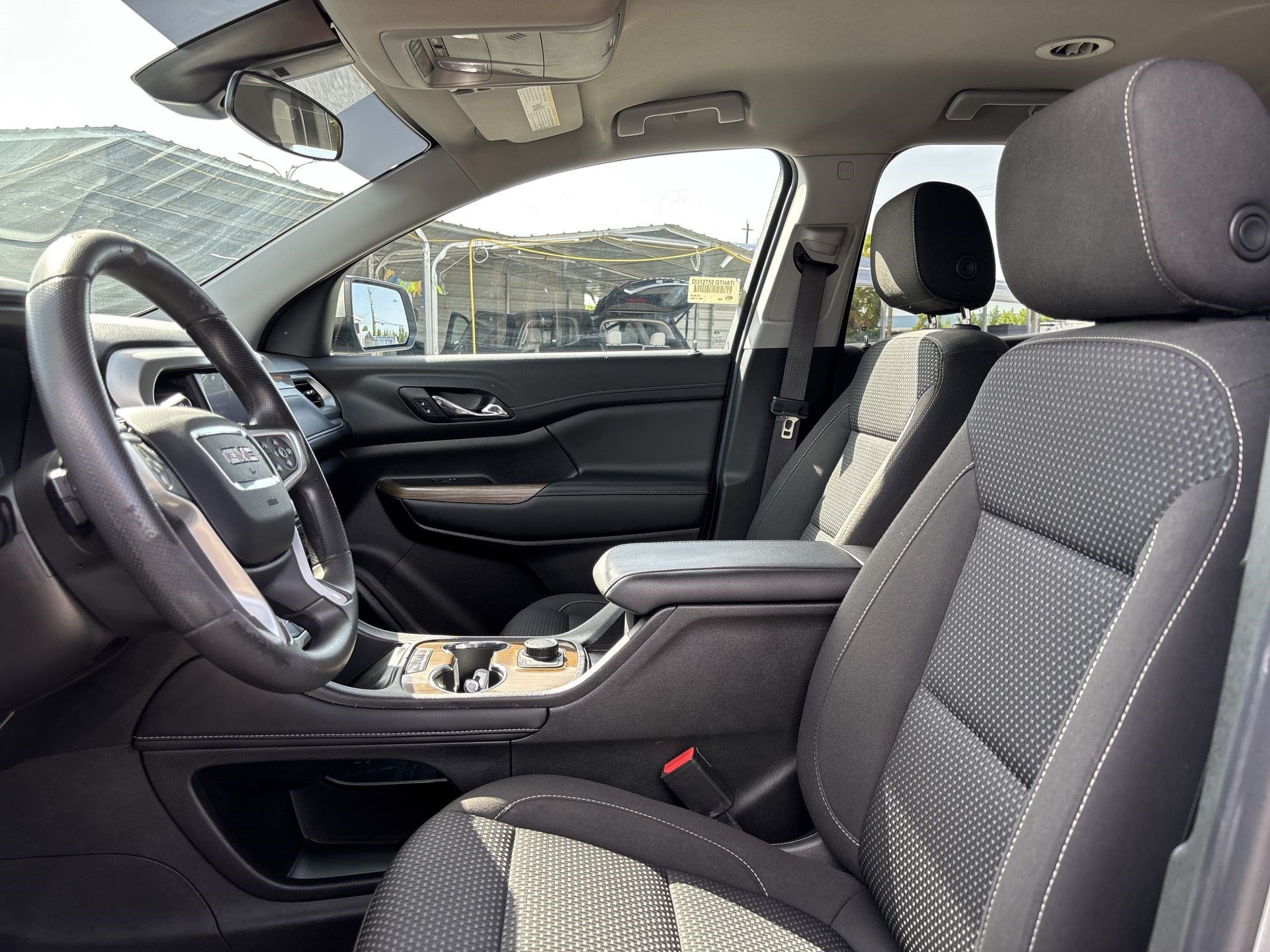 Used 2023 GMC Acadia SLE FWD image 13