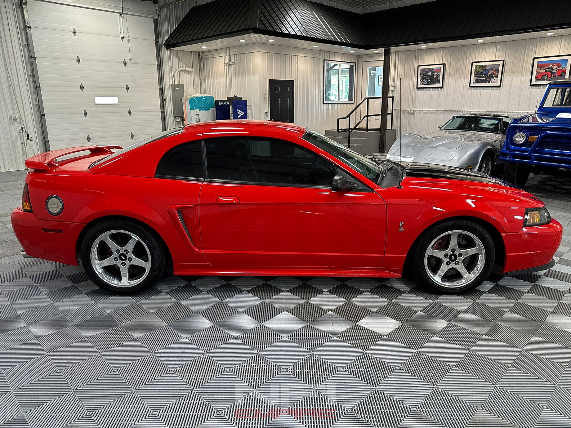 Used 2001 Ford Mustang Cobra image 7