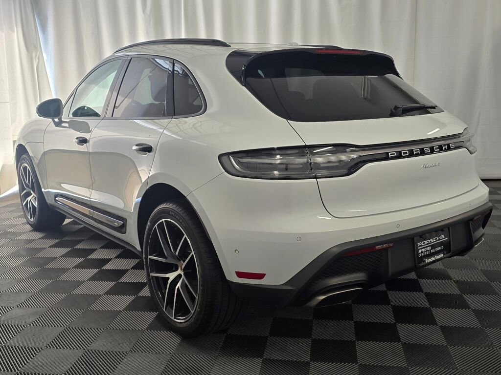 Certified 2023 Porsche Macan AWD/4WD image 3