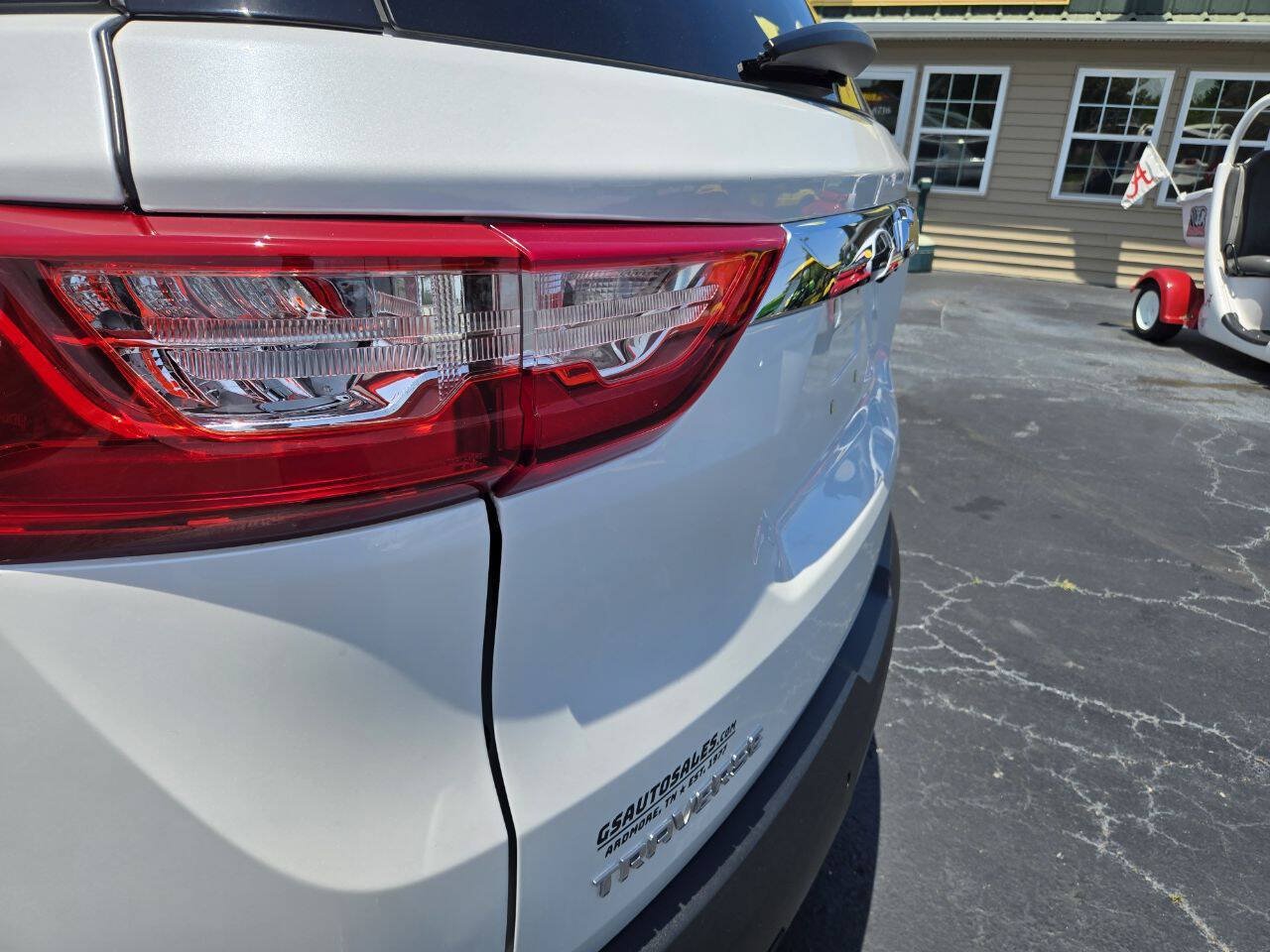 Used 2019 Chevrolet Traverse LT FWD image 14
