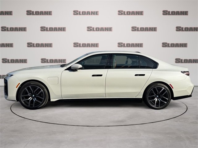 Certified 2026 BMW 750e xDrive 750e xDrive w/ Executive Package image 2