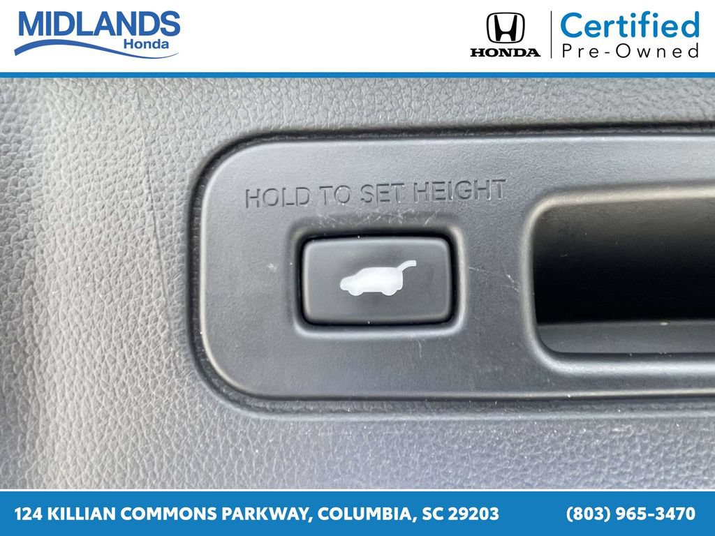 Used 2025 Honda Pilot Touring image 11