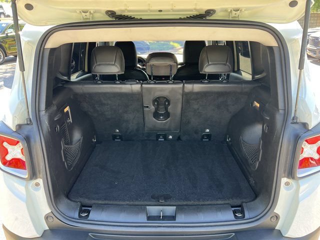 Used 2016 Jeep Renegade Limited FWD image 22