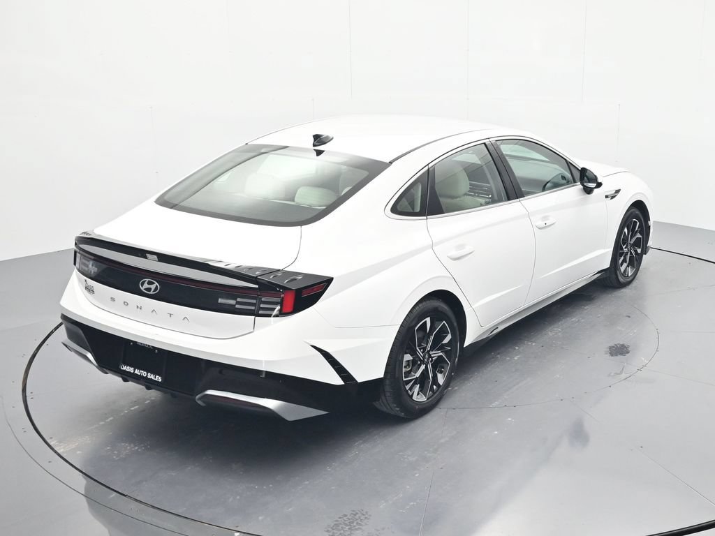 Used 2025 Hyundai Sonata SEL FWD image 33