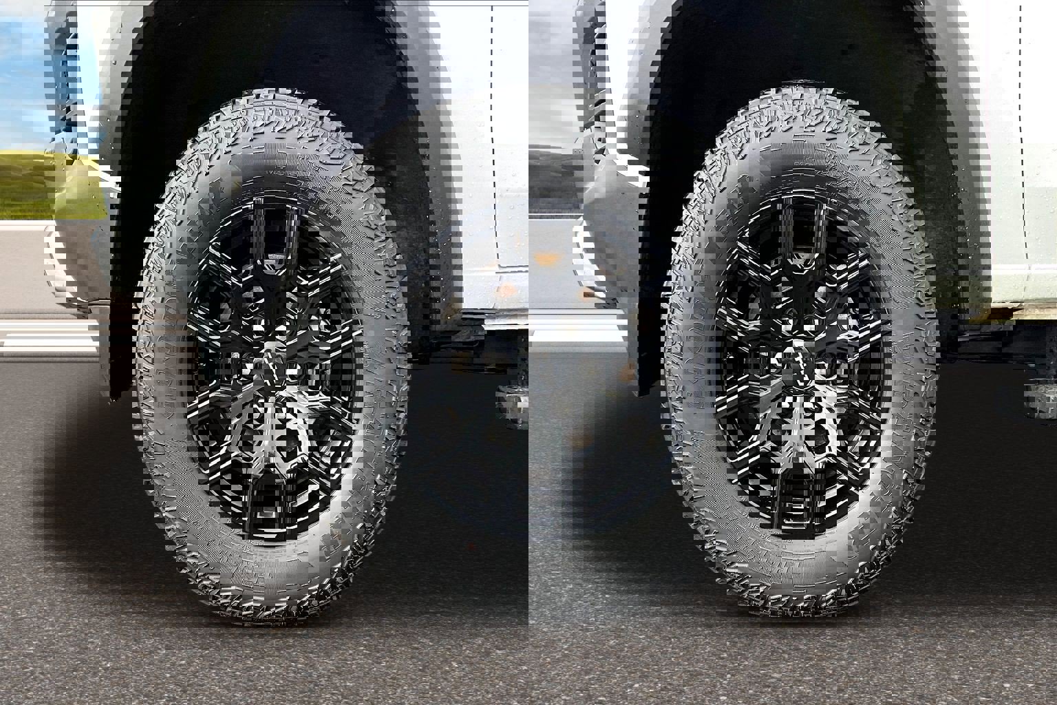 Used 2024 Chevrolet Colorado Trail Boss w/ Technology Package image 25