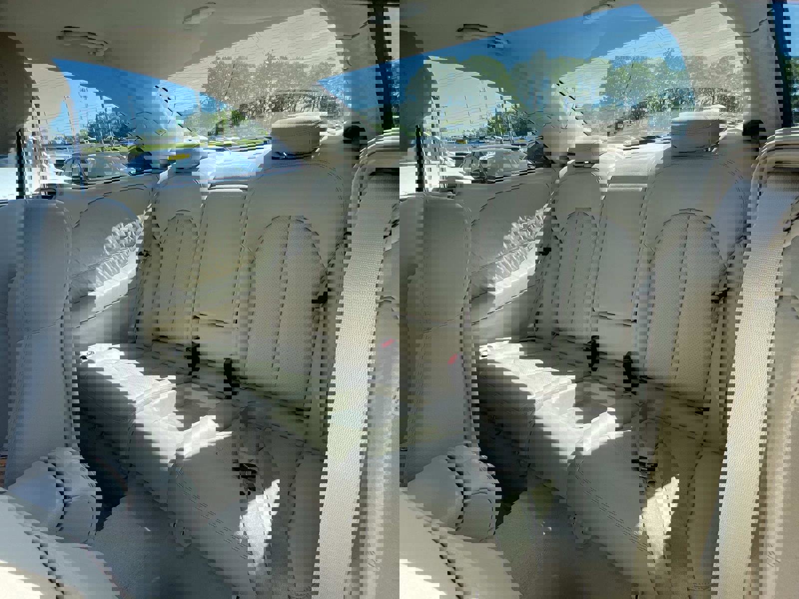 Used 2005 Mercedes-Benz CLK 320 Coupe image 15