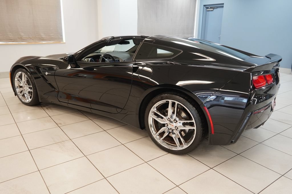 Used 2017 Chevrolet Corvette Stingray Coupe RWD image 7