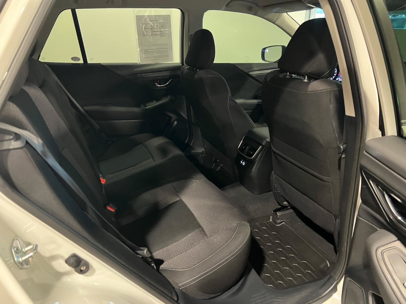 Used 2024 Subaru Outback Premium AWD/4WD image 33