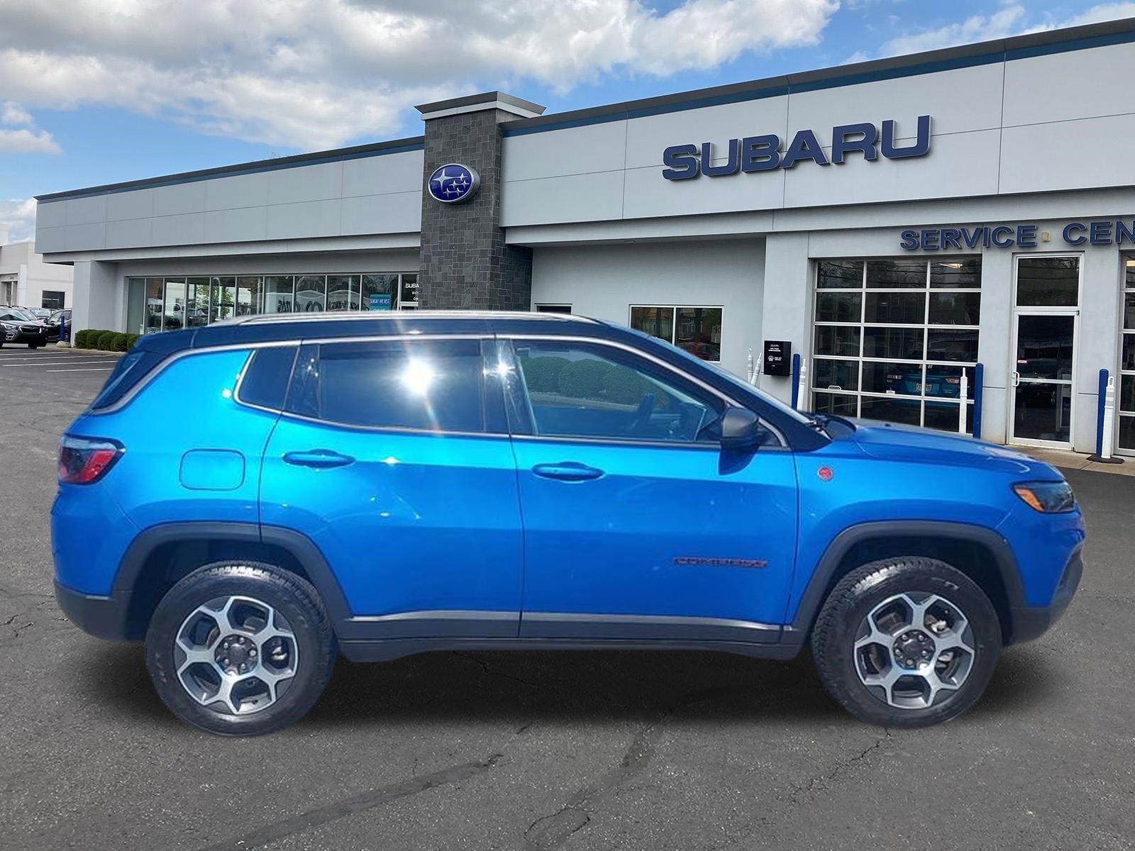 Used 2022 Jeep Compass Trailhawk w/ Trailhawk Convenience Group AWD/4WD image 8