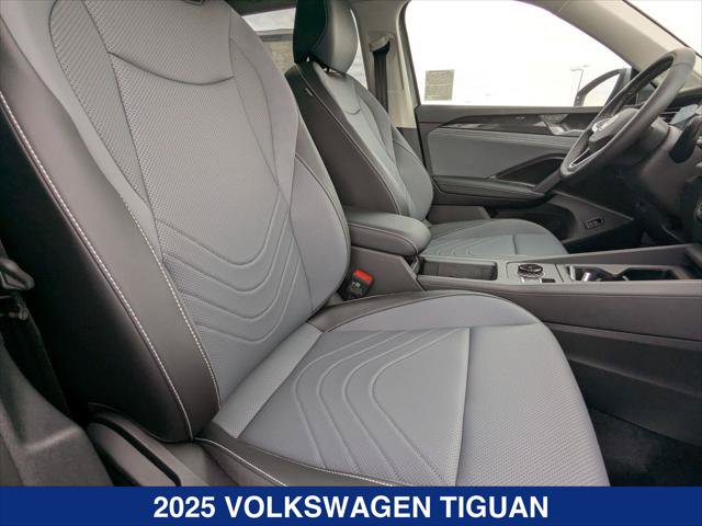 New 2025 Volkswagen Tiguan SE AWD/4WD image 20