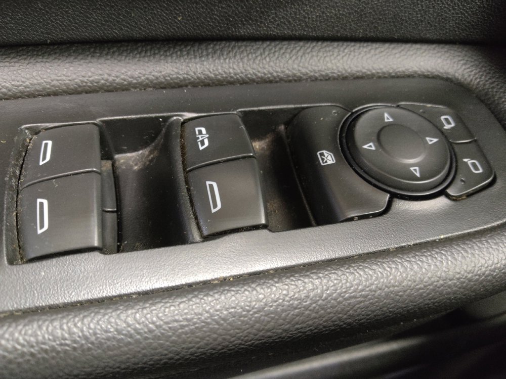 Used 2018 GMC Terrain SLT image 27
