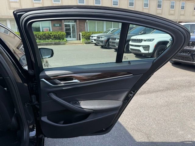 Used 2018 BMW 530i xDrive AWD/4WD image 30