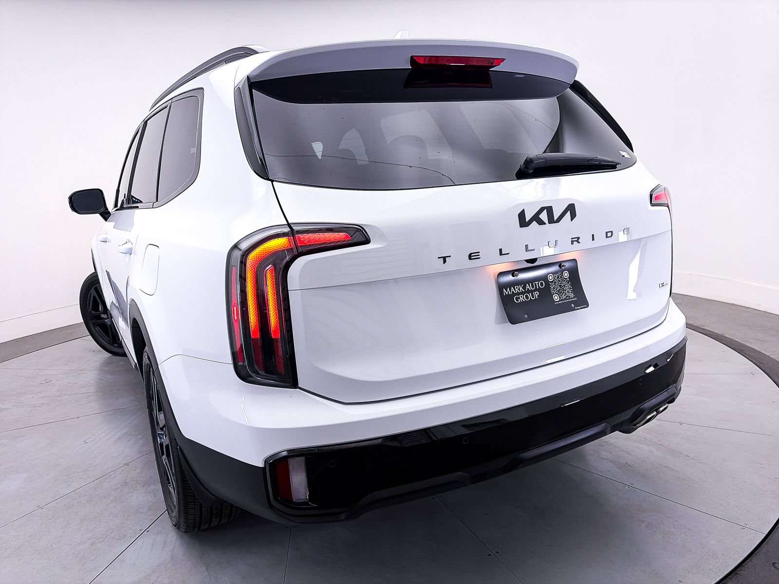 Certified 2025 Kia Telluride SX X-Line AWD/4WD image 12
