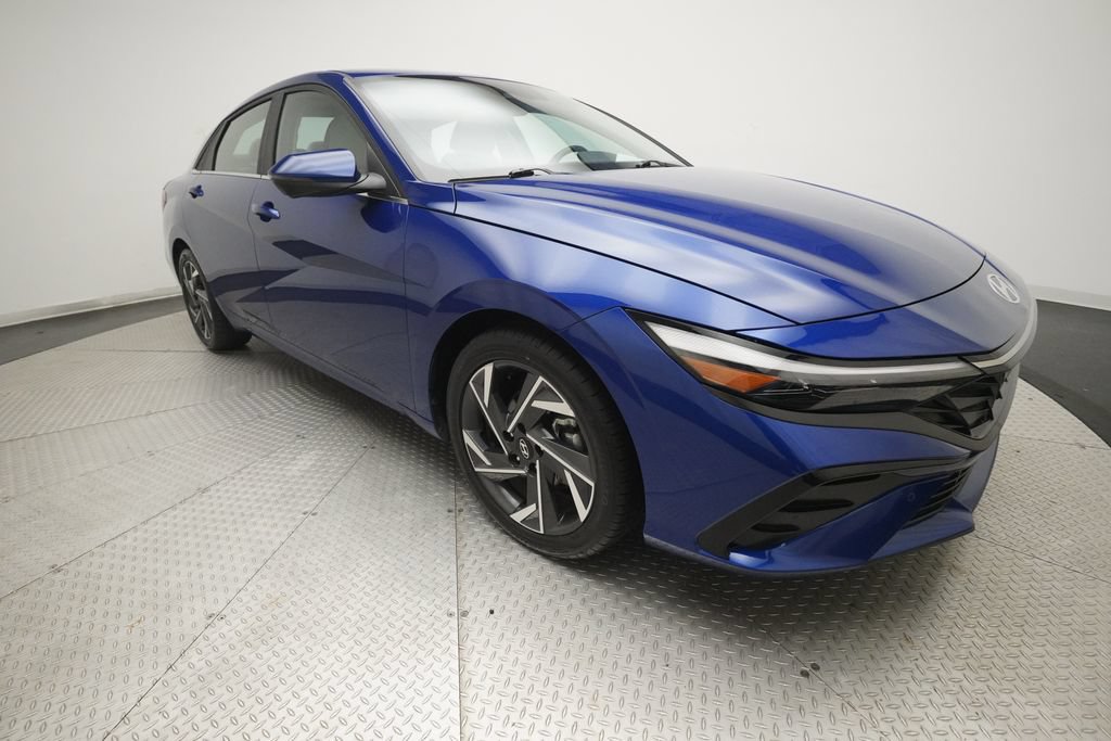 Used 2024 Hyundai Elantra Limited FWD image 36