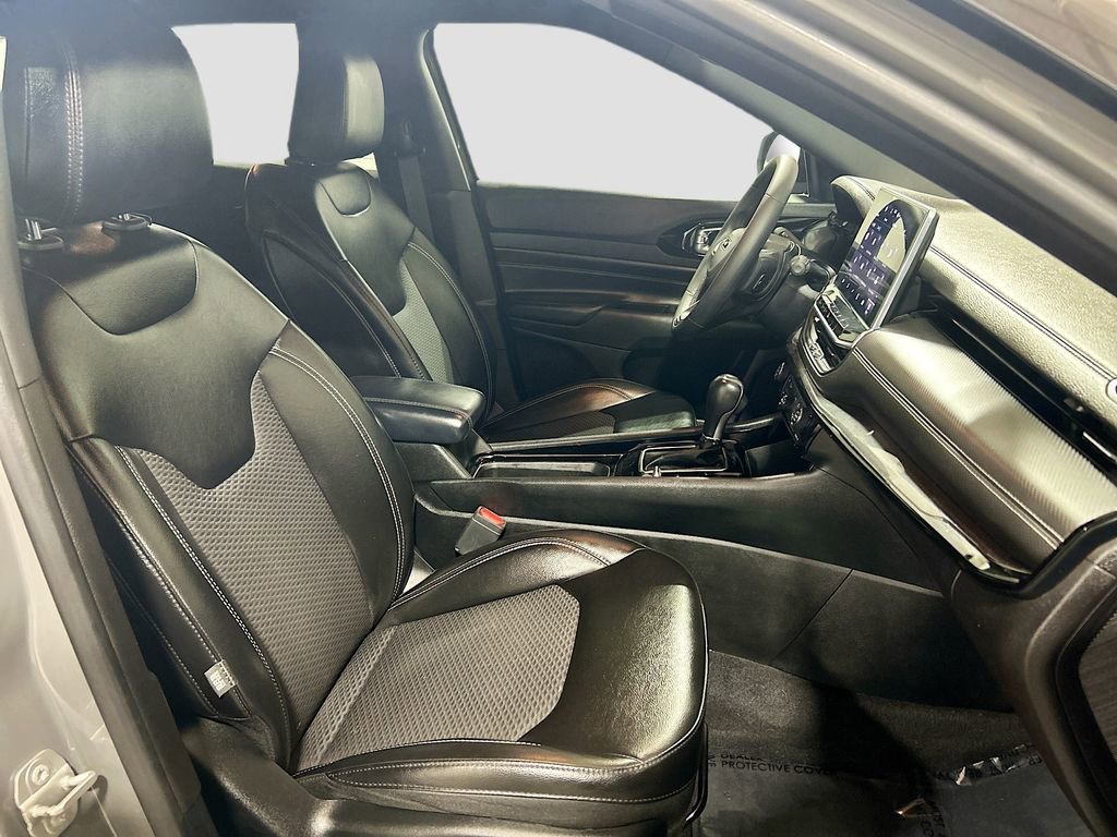 Used 2023 Jeep Compass Altitude image 24