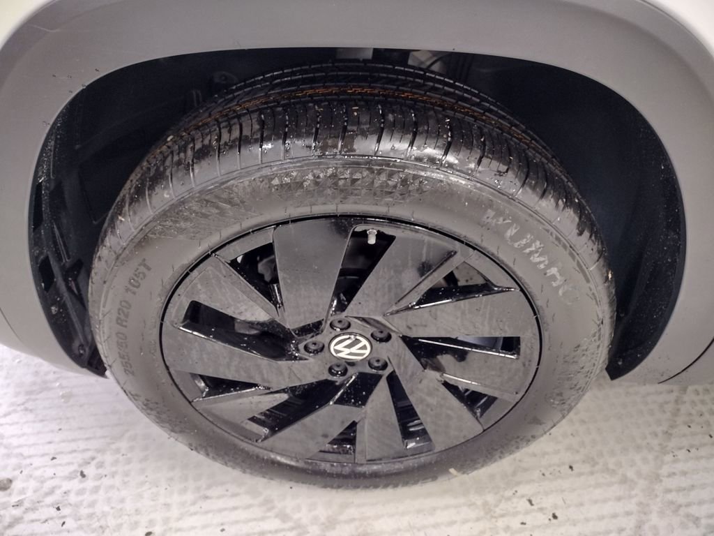 New 2026 Volkswagen Atlas SE image 5