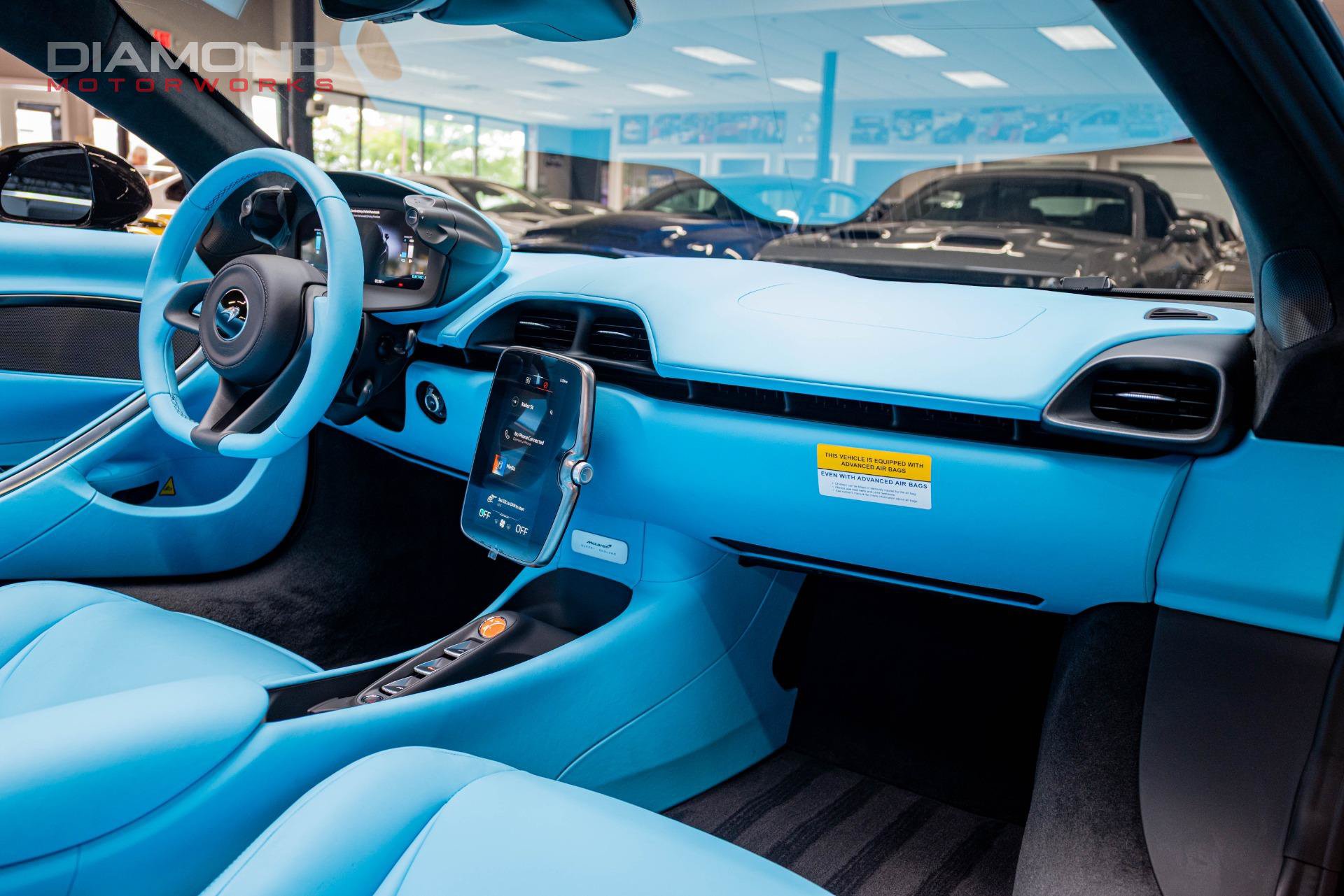 Used 2026 McLaren Artura Spider RWD image 92