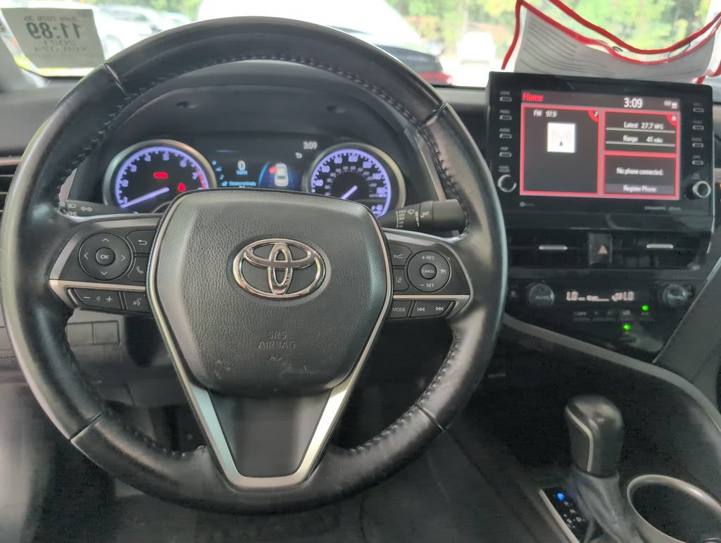 Used 2021 Toyota Camry XLE FWD image 12