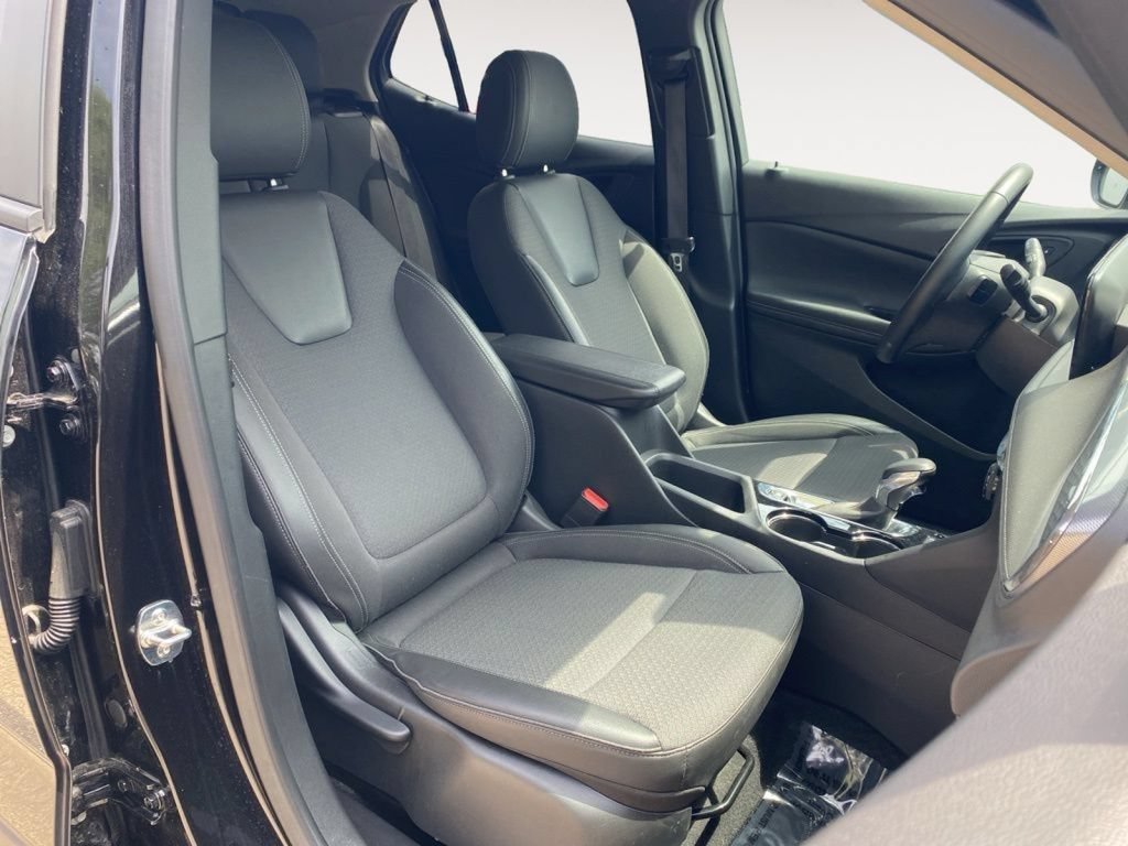 Used 2025 Buick Encore GX Preferred AWD/4WD image 21