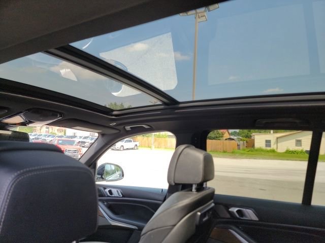 Used 2021 BMW X5 xDrive40i w/ Premium Package image 27