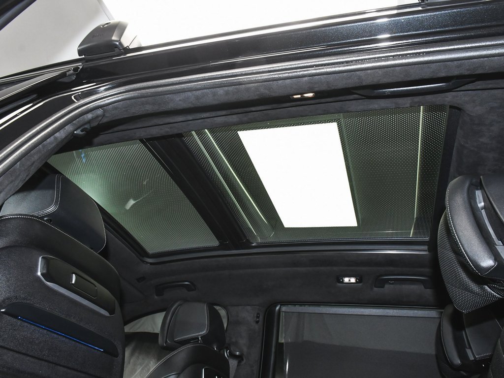 Used 2024 BMW X7 xDrive40i w/ Executive Package image 68