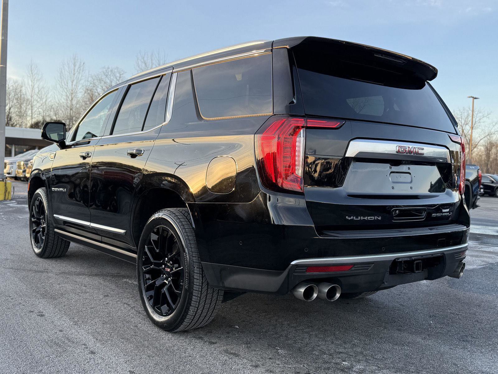 Used 2024 GMC Yukon Denali w/ Denali Reserve Package image 7