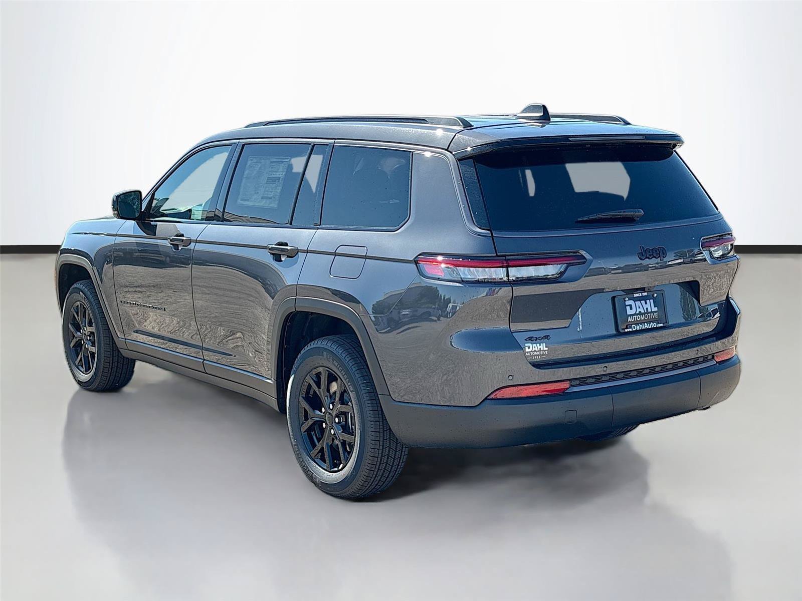 New 2026 Jeep Grand Cherokee L 4WD image 10