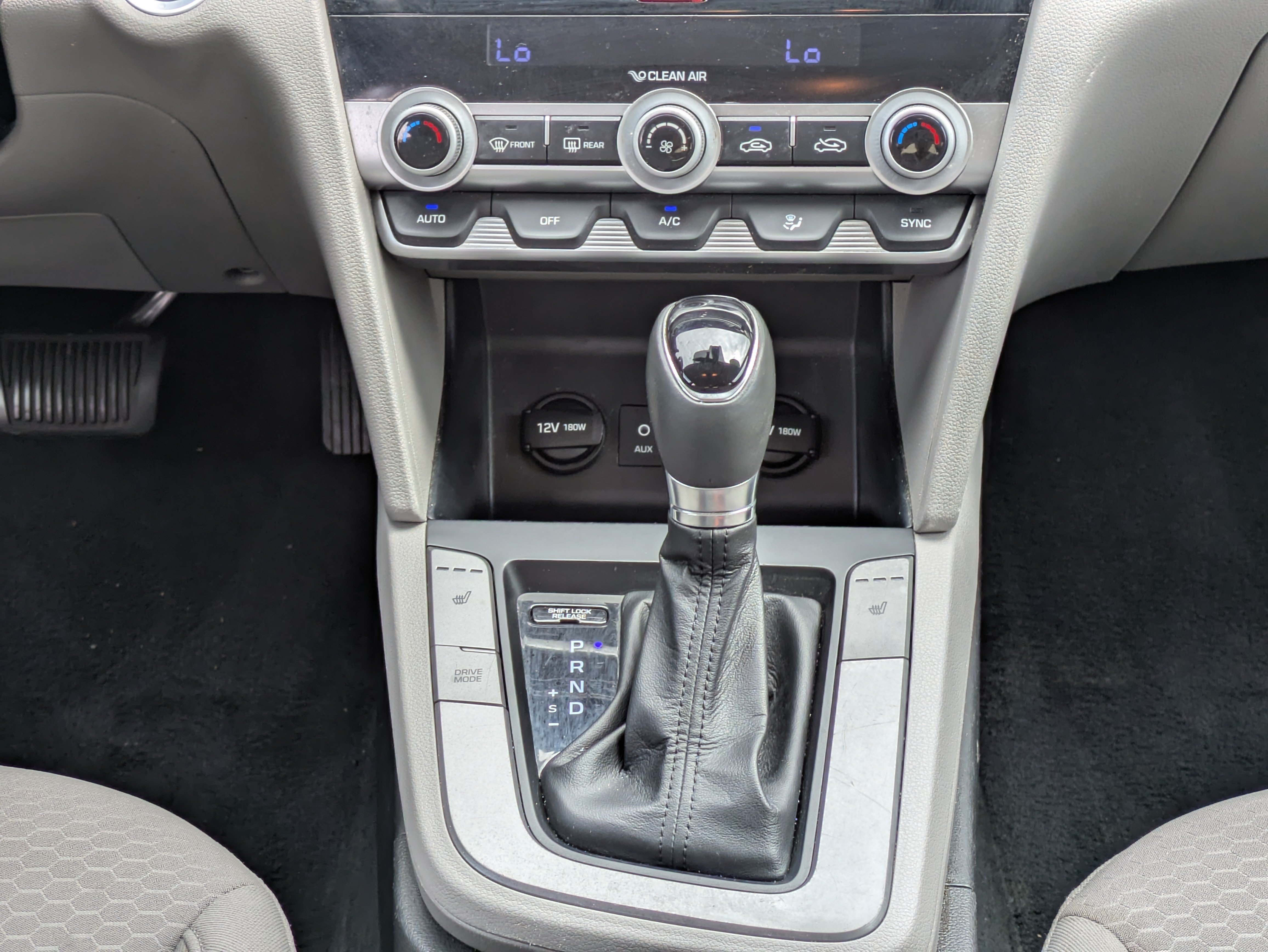 Used 2020 Hyundai Elantra Value Edition FWD image 17