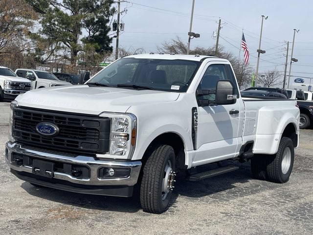 New 2026 Ford F350 XL w/ XL Driver Assist Package RWD image 24