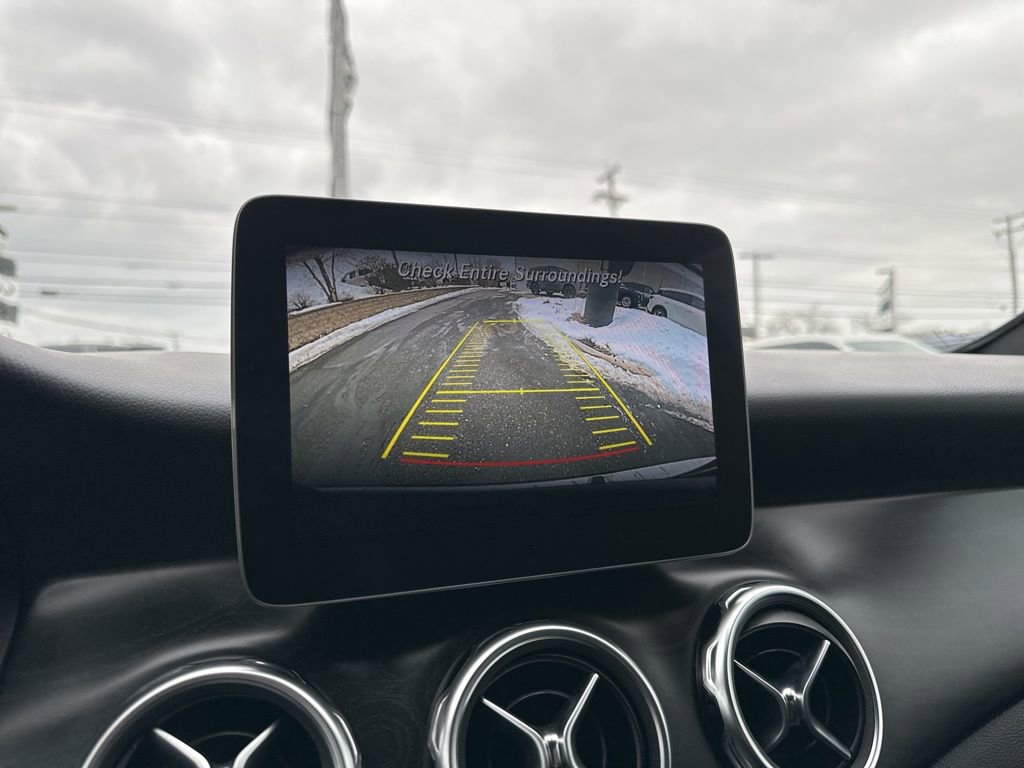 Used 2018 Mercedes-Benz GLA 250 4MATIC image 5